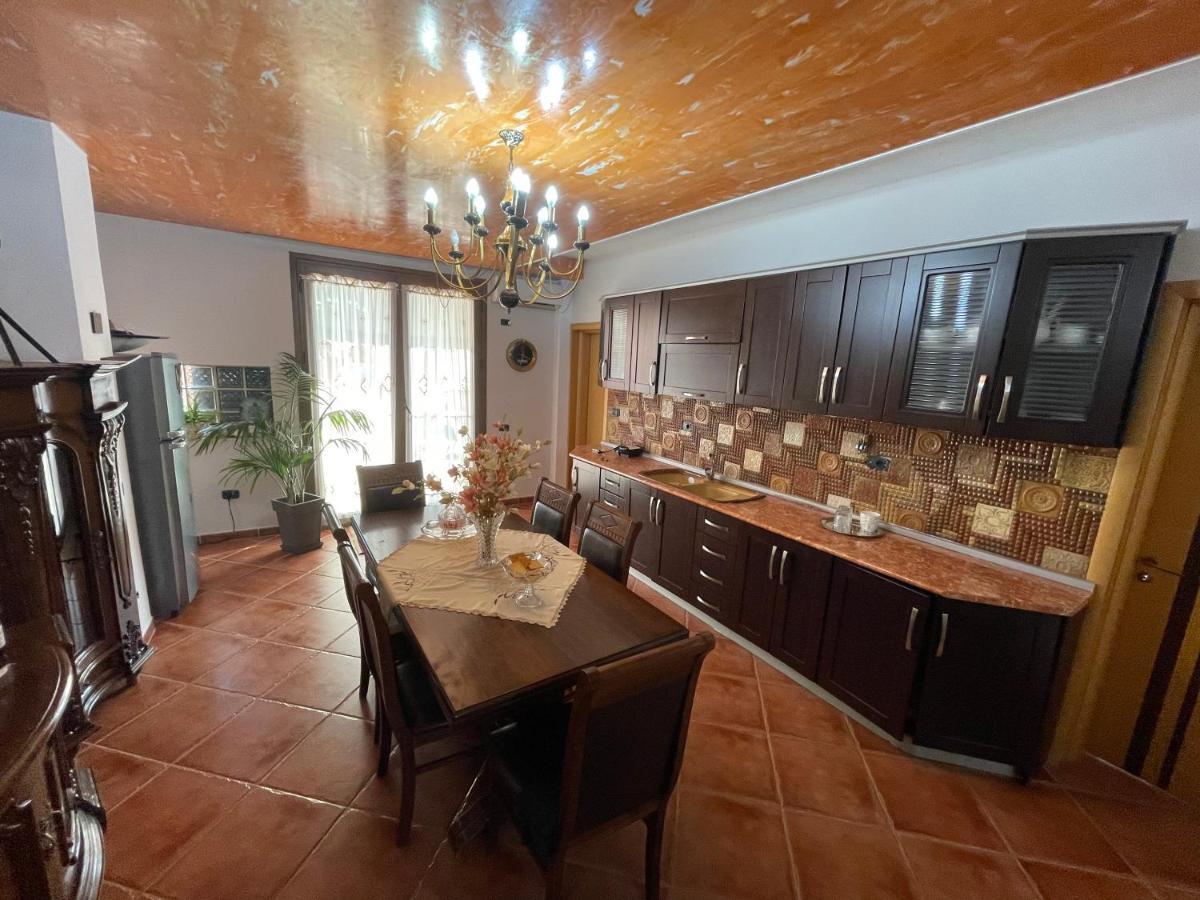 Venus - Cozy Apt With Terrace Вльора Екстер'єр фото