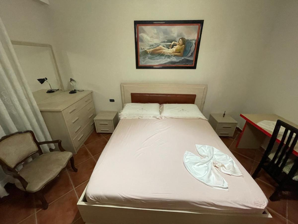 Venus - Cozy Apt With Terrace Вльора Екстер'єр фото